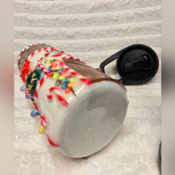 20oz 3d Hand-wash Sculpted Gingerbread Tumbler, glowing windows - Picture 6 of 9